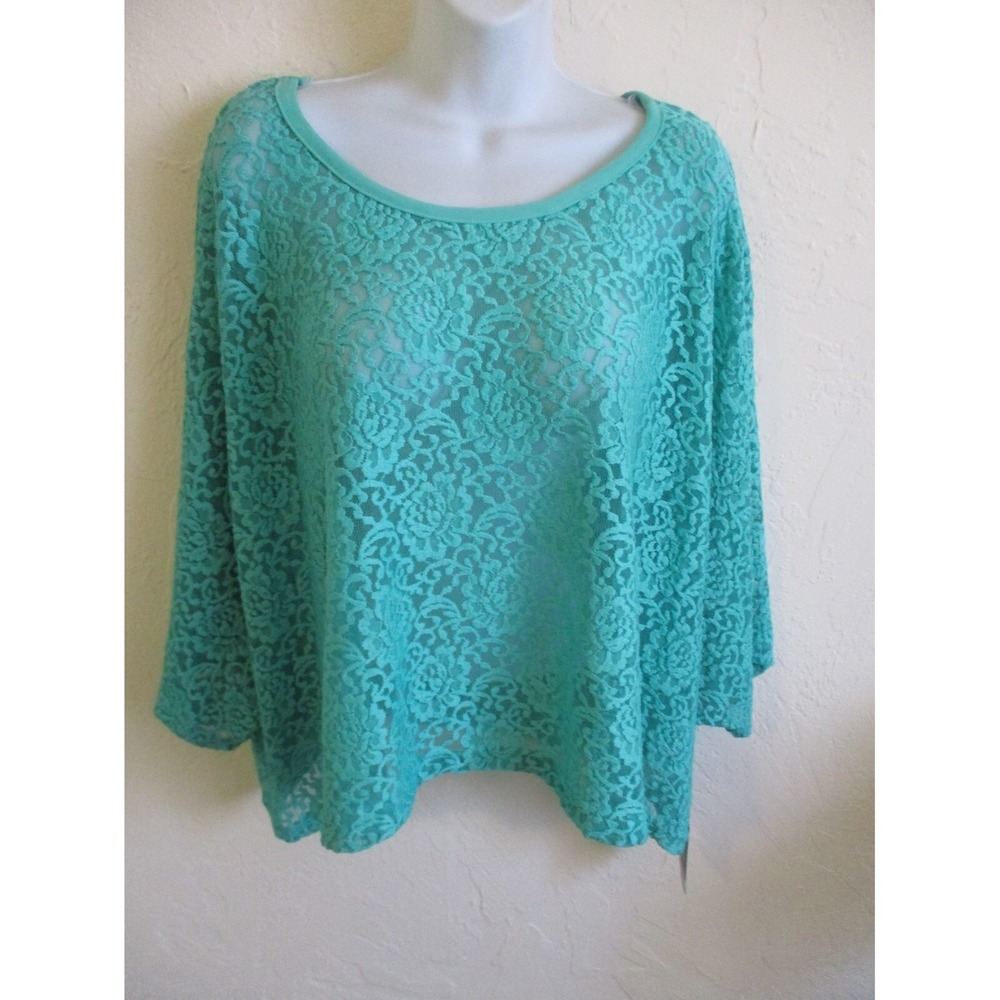Magna Lace Top One Size Fits Most S, M, L Dolman Sleeve NWT